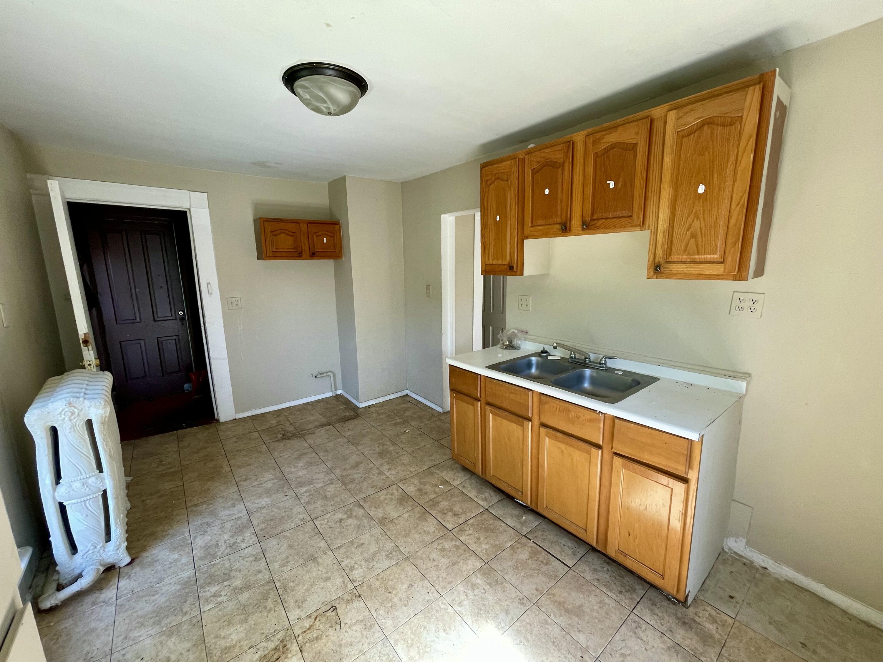 1331 North 22nd Street, Unit 1333 Milwaukee, WI 53205 - Photo 17 of 26 Unit 2 Kitchen