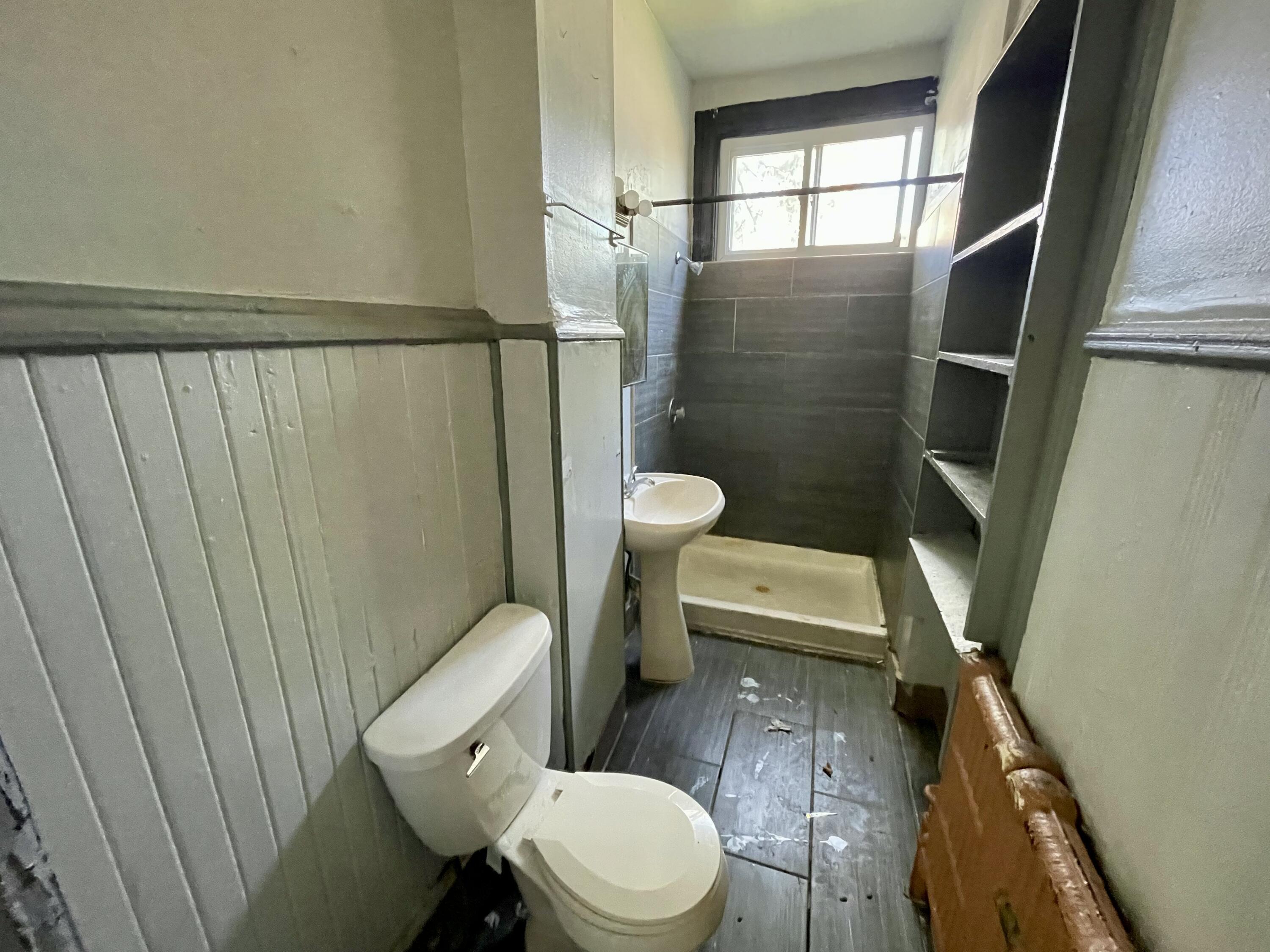 1331 North 22nd Street, Unit 1333 Milwaukee, WI 53205 - Photo 9 of 26 Unit 1 Bathroom