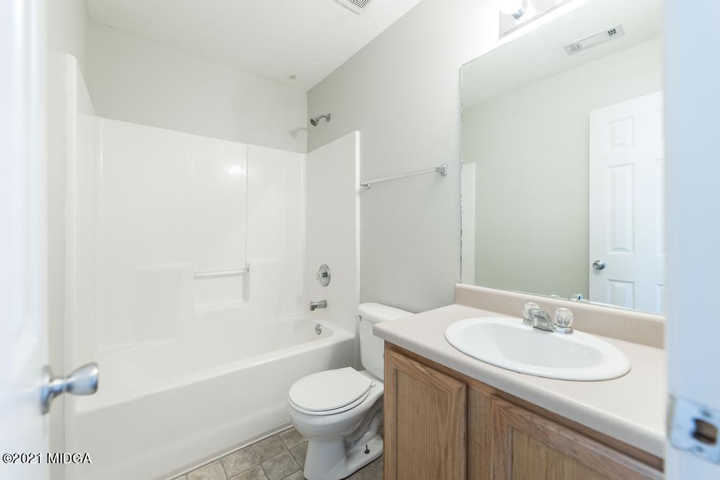 323 Mill Meadow Road Macon, GA 31216 - Photo 22 of 26 Hall Bathroom