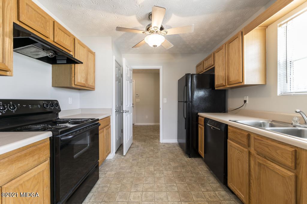 323 Mill Meadow Road Macon, GA 31216 - Photo 10 of 26 Kitchen