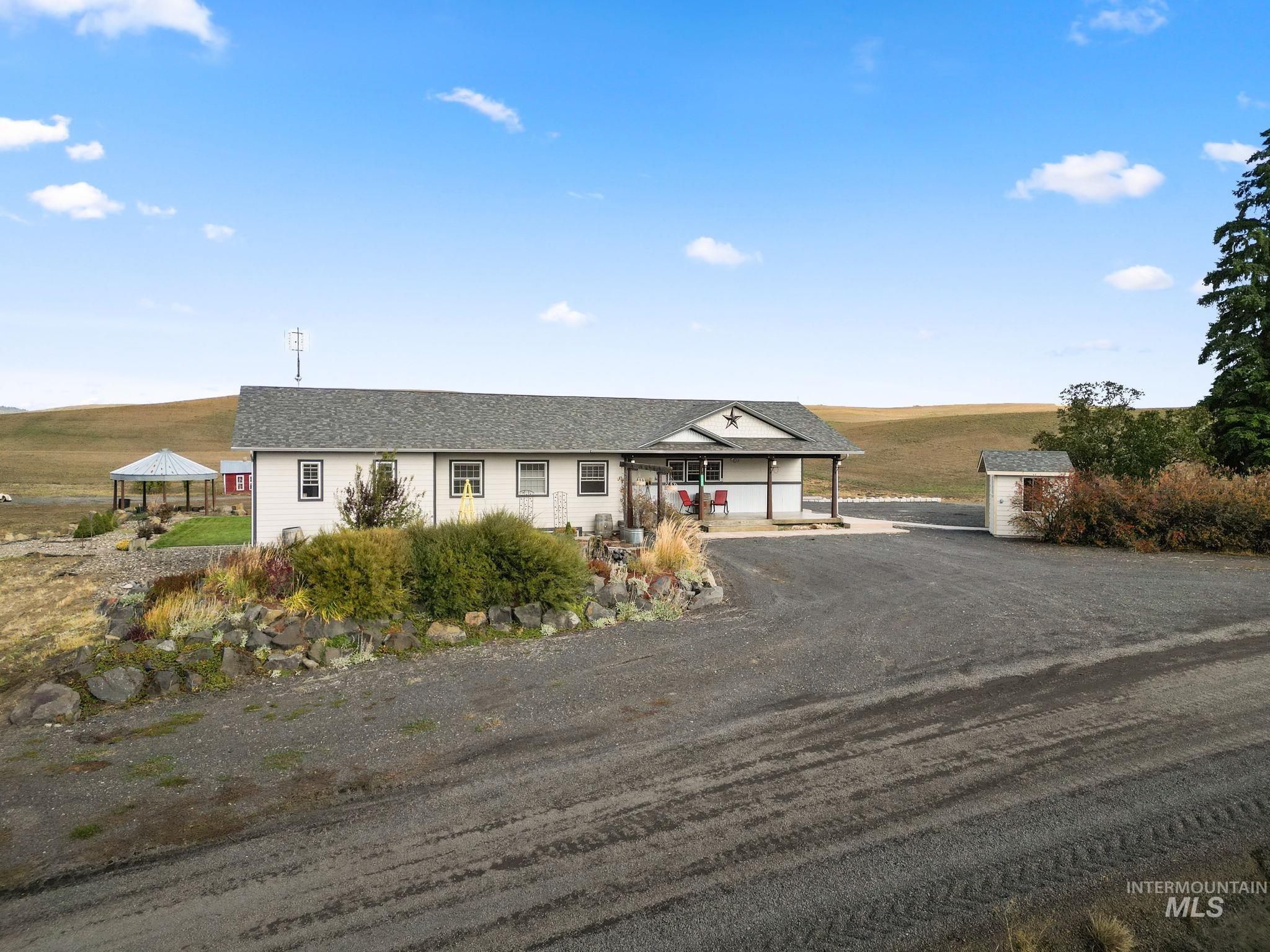1390 Sather Road Genesee, ID 83832 - Photo 6 of 47