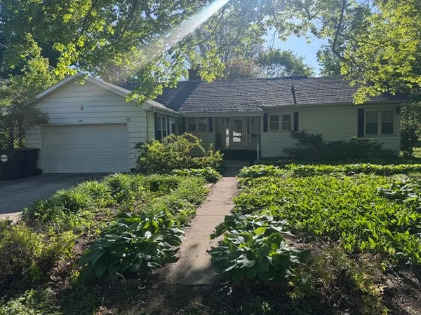 $185,000 | 305 North East Street, Le Roy, IL 61752