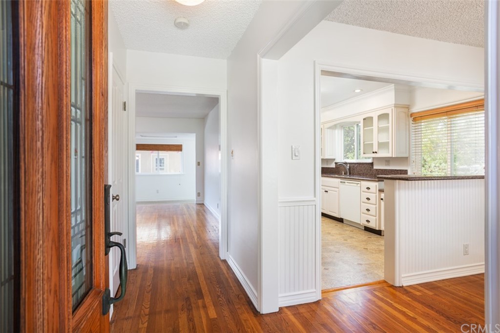 3630 Hackett Avenue Long Beach, CA 90808 - Photo 16 of 20