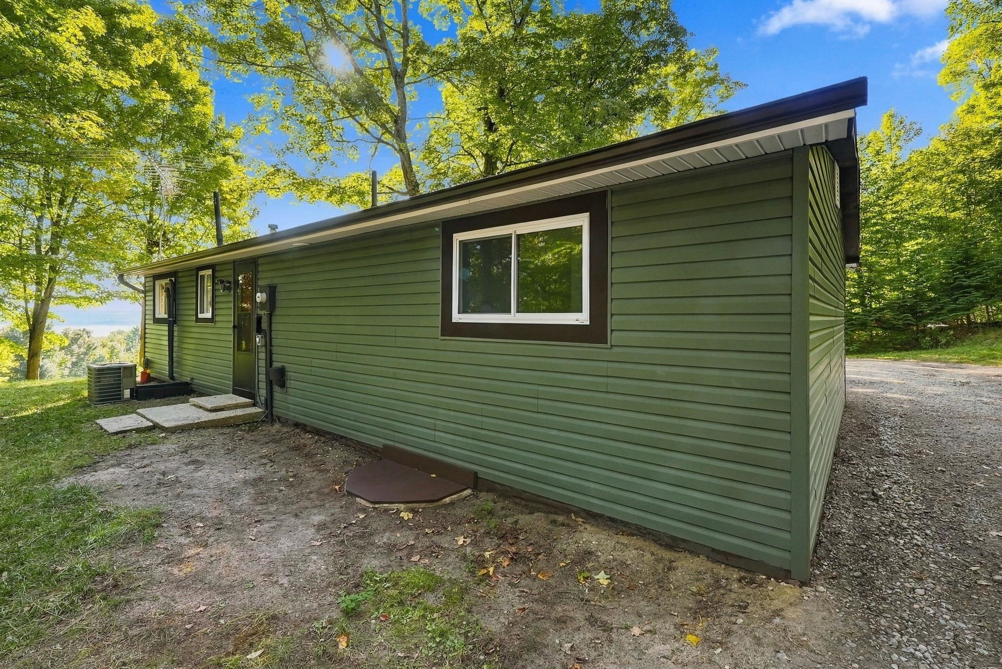 8280 South Vineyard Road Cedar, MI 49621 - Photo 40 of 49 1951342-1ab46a1a-c600-4d20-85d3-b35a751e7958.JPG