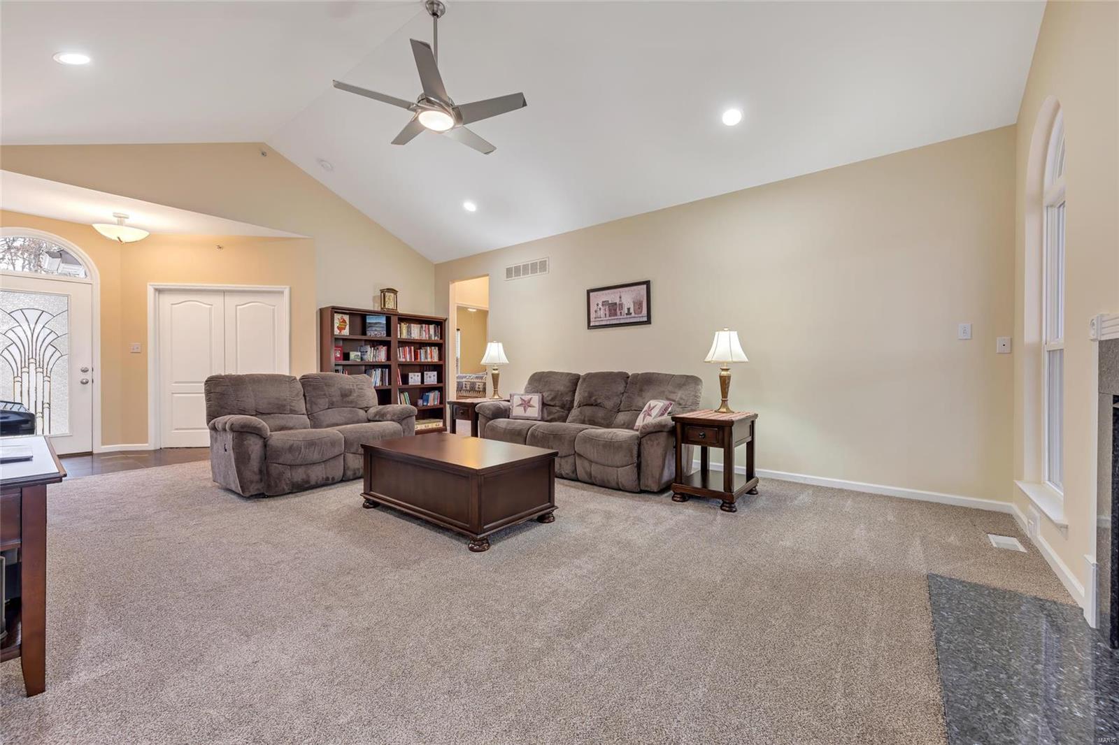 5817 Forest Drive Hillsboro, MO 63050 - Photo 3 of 32