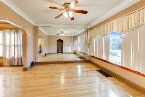 $185,000 | 10041 South Peoria Street, Chicago, IL 60643