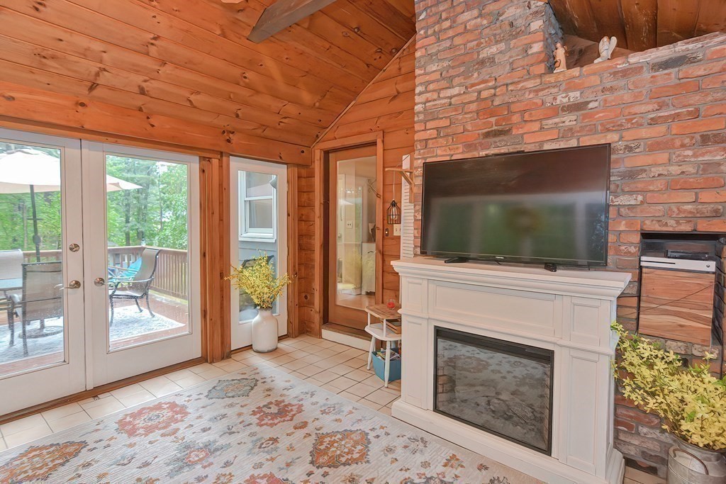 18 Coach Road Walpole, MA 02081 - Photo 18 of 42 Gallery Image 18