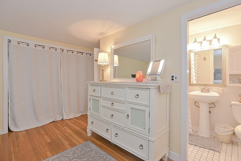 18 Coach Road Walpole, MA 02081 - Photo 33 of 42 Gallery Image 33