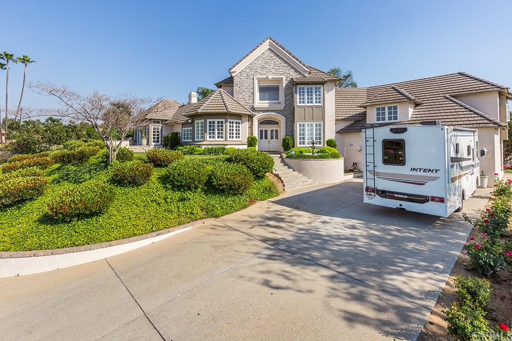 20 Panorama Drive Redlands, CA 92374 - Photo 4 of 55