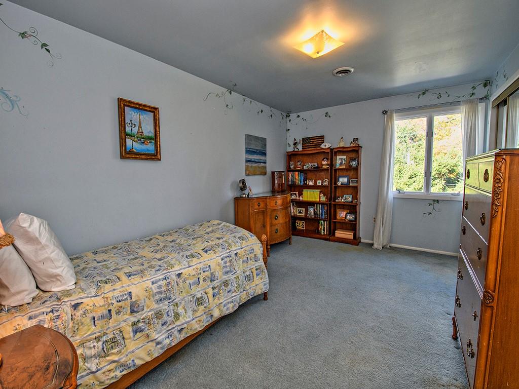 729 Pinoak Road Pittsburgh, PA 15243 - Photo 14 of 16 Gallery Image 14