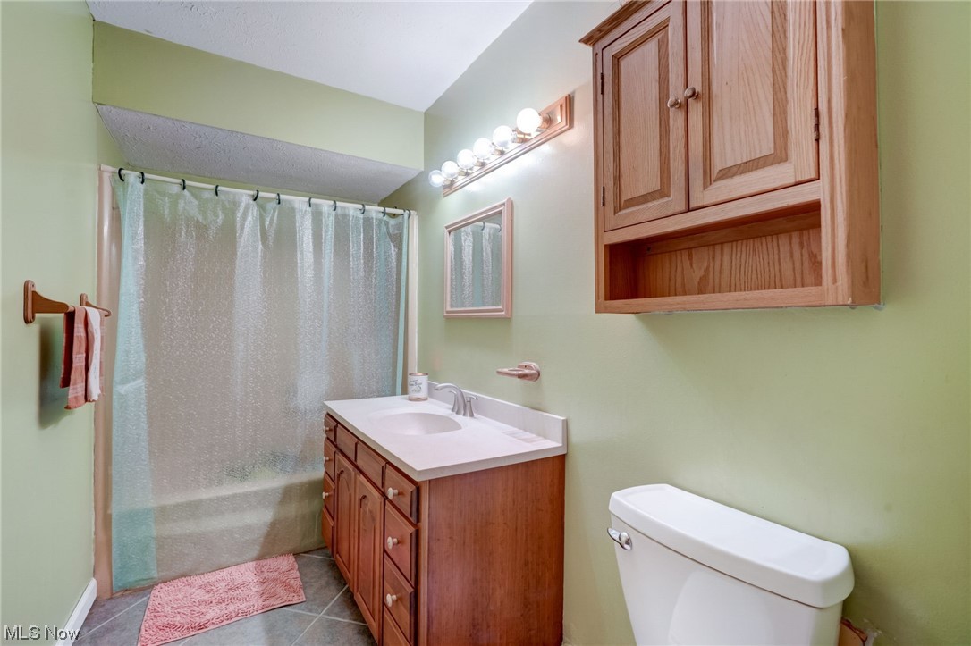 10085 Franchester Road Burbank, OH 44214 - Photo 27 of 40 Bathroom (in-law-suite)