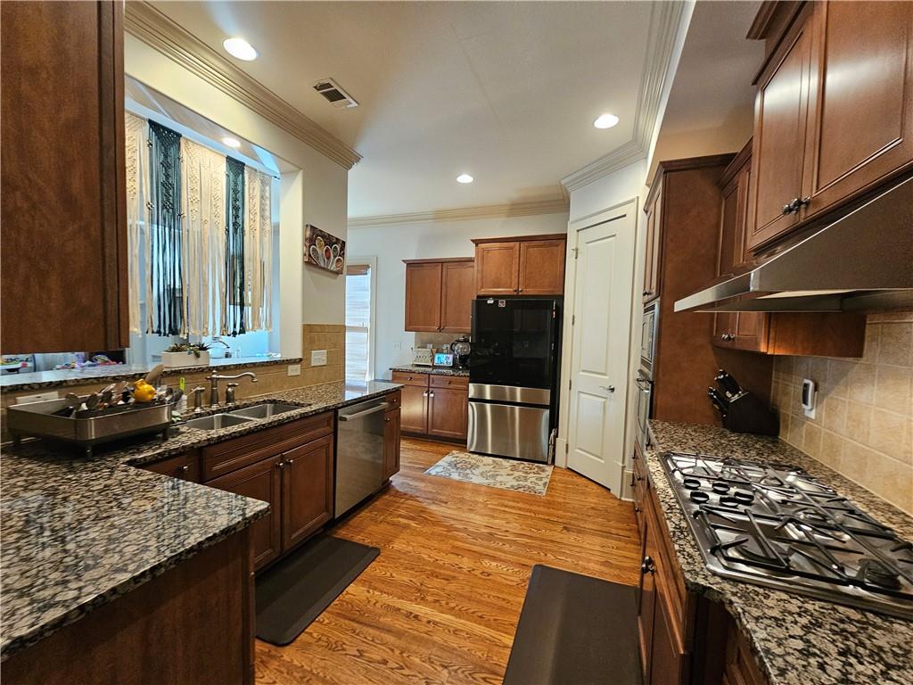 10924 Waters Road Alpharetta, GA 30022 - Photo 11 of 44 Gallery Image 11