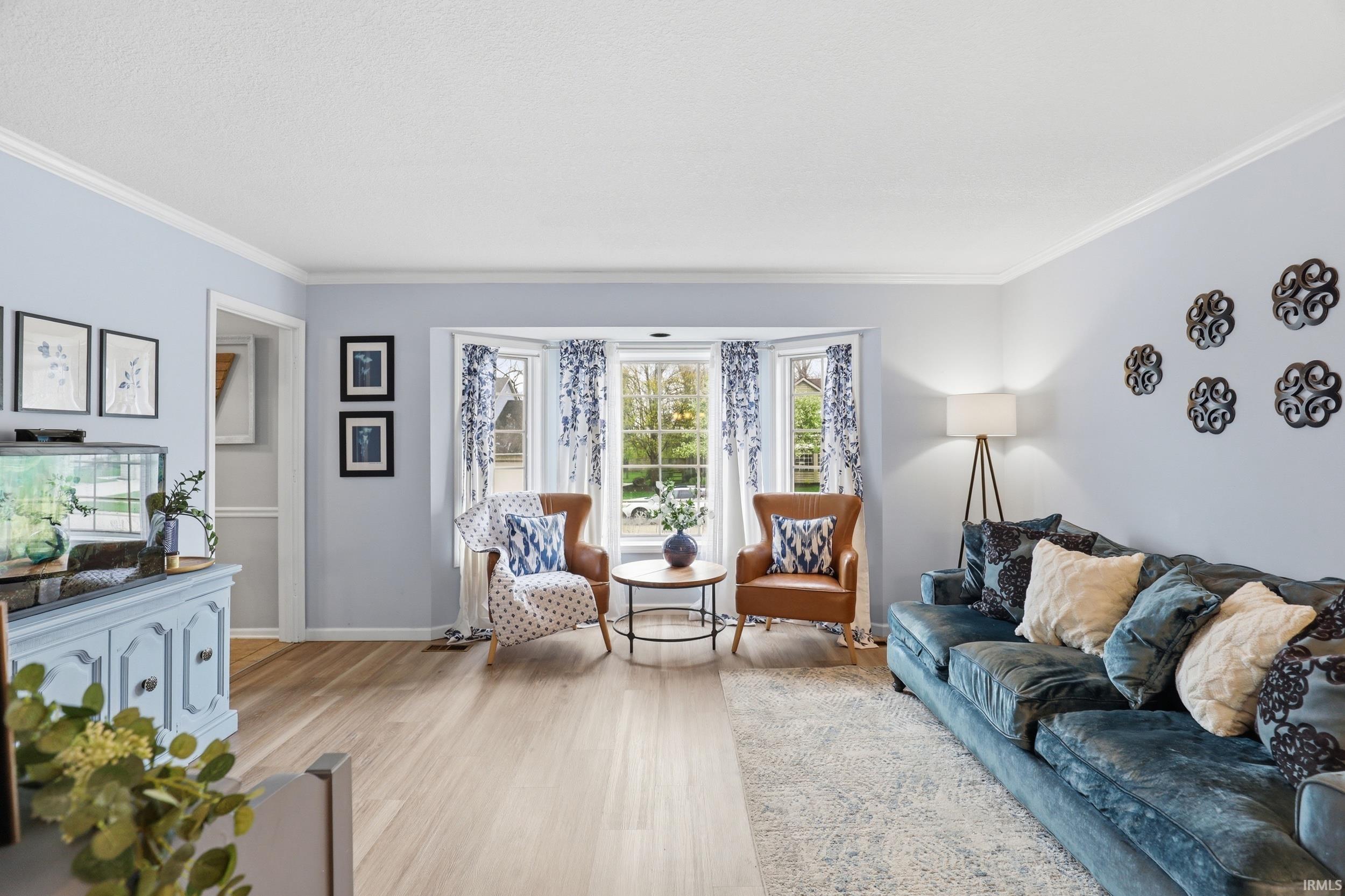 6021 Spring Pond Road Fort Wayne, IN 46845 - Photo 2 of 36