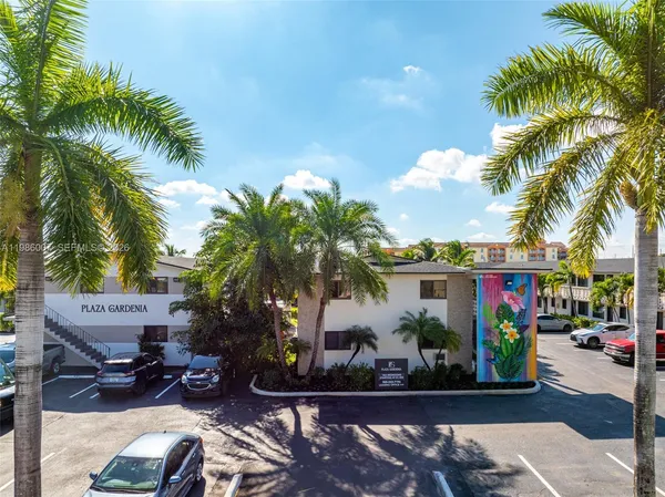 $2,200 | 1345 West 28th Street, Unit 6, Hialeah, FL 33010
