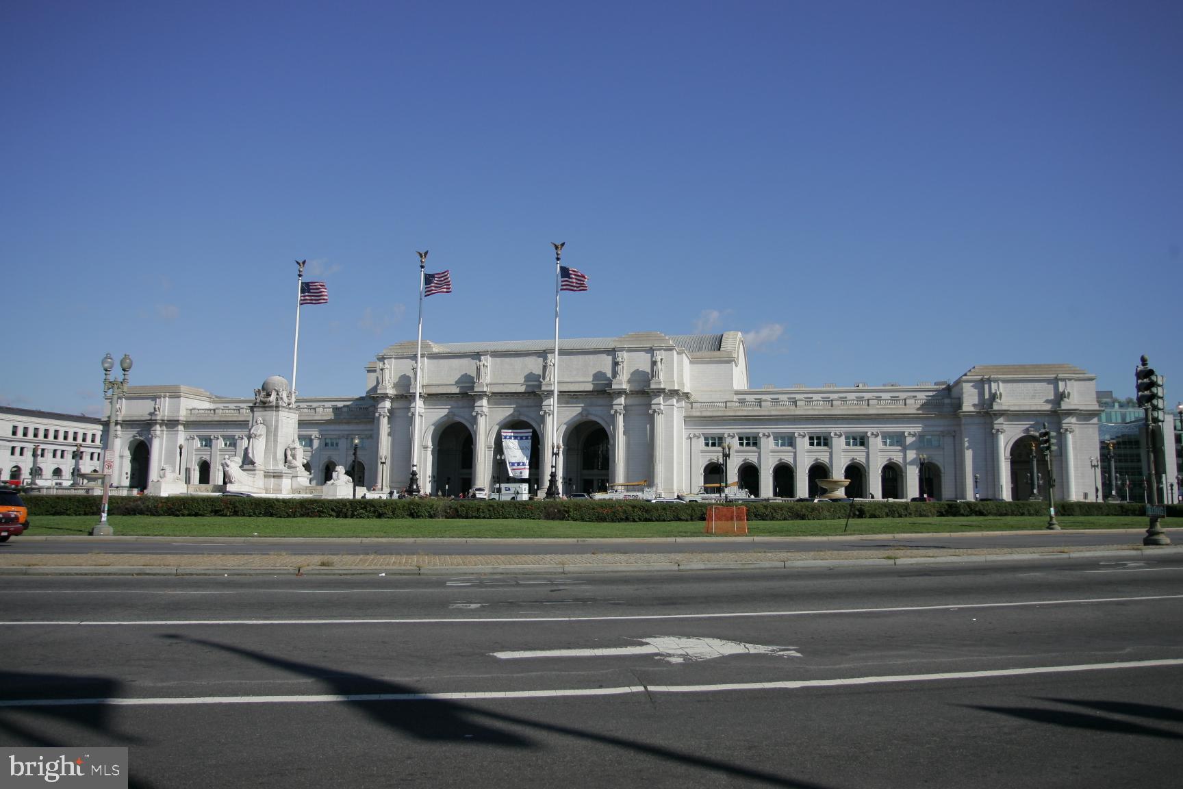 252 10th Street Northeast Washington, DC 20002 - Photo 29 of 31 a front view of a building