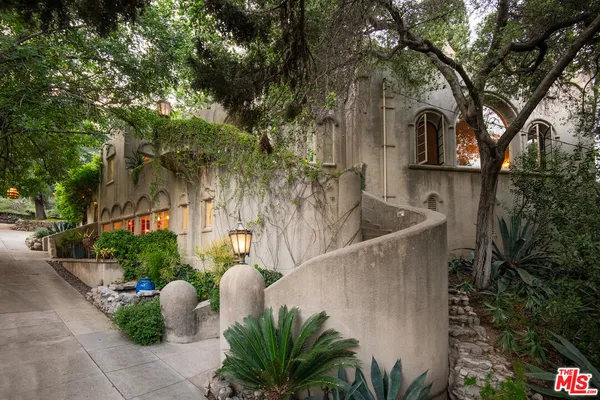 $2,525,000 | 2707 Hermosita Drive, Glendale, CA 91208