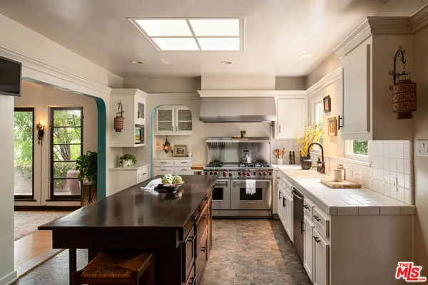 $2,525,000 | 2707 Hermosita Drive, Glendale, CA 91208