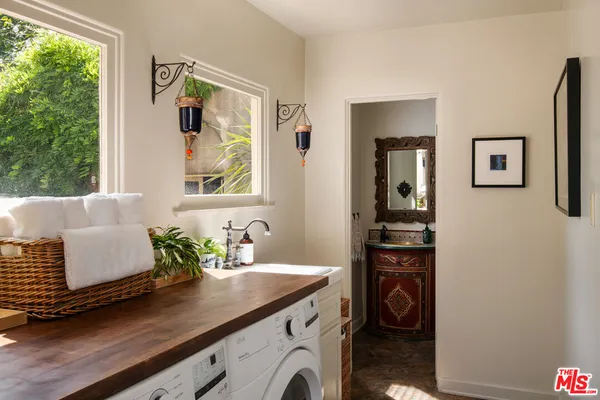 $2,525,000 | 2707 Hermosita Drive, Glendale, CA 91208