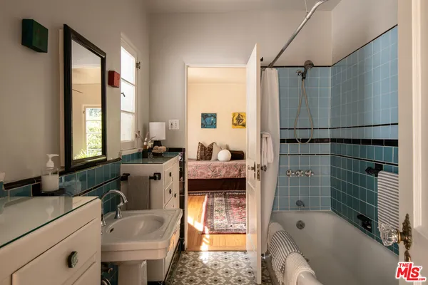 $2,525,000 | 2707 Hermosita Drive, Glendale, CA 91208