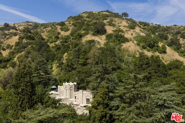 $2,525,000 | 2707 Hermosita Drive, Glendale, CA 91208