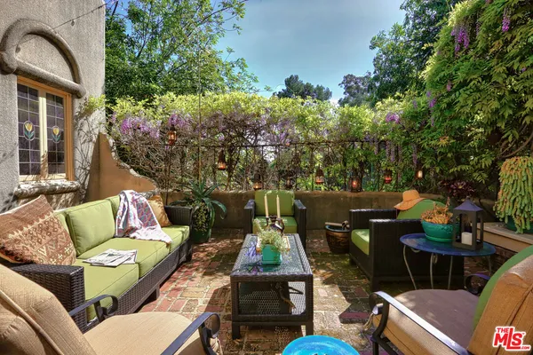 $2,525,000 | 2707 Hermosita Drive, Glendale, CA 91208