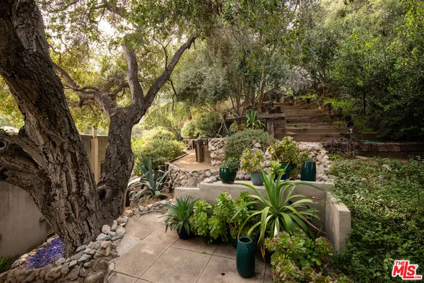 $2,525,000 | 2707 Hermosita Drive, Glendale, CA 91208