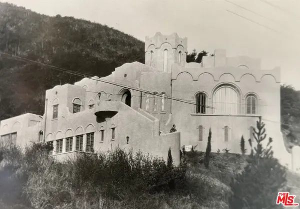 $2,525,000 | 2707 Hermosita Drive, Glendale, CA 91208