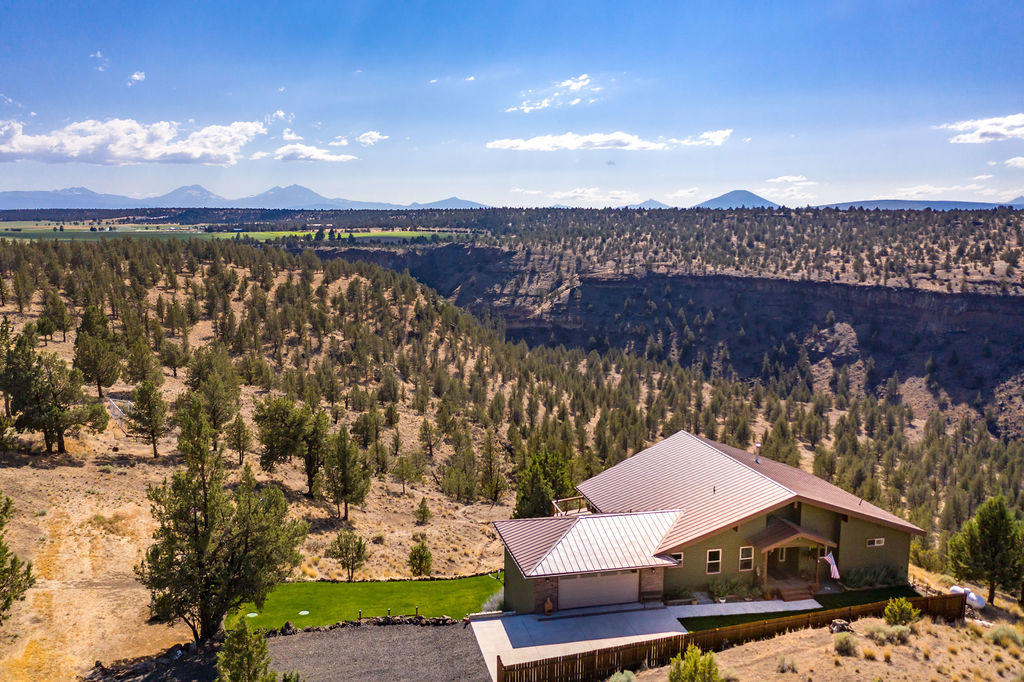 9367 Southwest Shad Road Terrebonne, OR 97760 - Photo 34 of 38 Stunning custom home