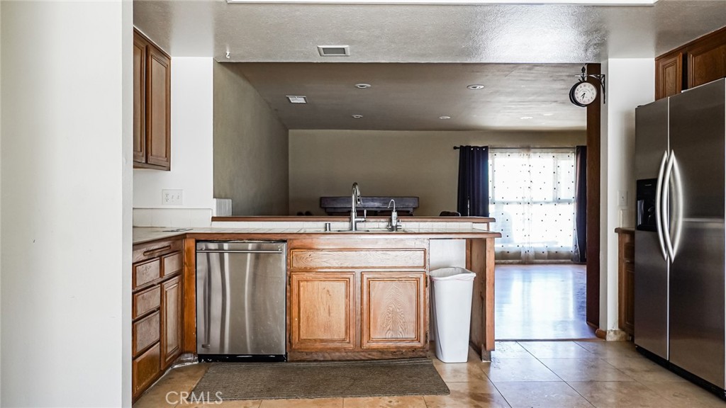 18570 Halter Lane Riverside, CA 92504 - Photo 15 of 63 Gourmet Kitchen