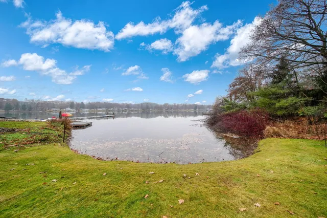 $359,000 | 385 Wood Hills Drive, Concord, MI 49237