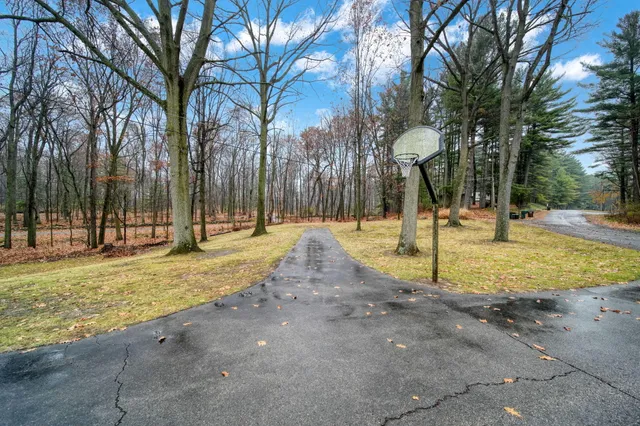 $359,000 | 385 Wood Hills Drive, Concord, MI 49237