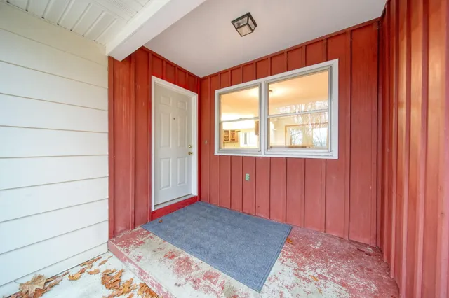 $359,000 | 385 Wood Hills Drive, Concord, MI 49237