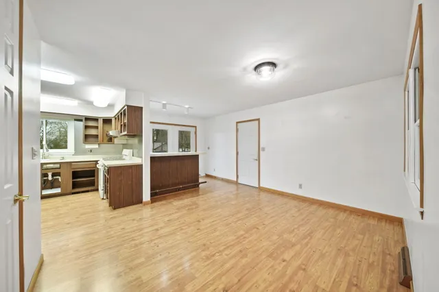 $359,000 | 385 Wood Hills Drive, Concord, MI 49237