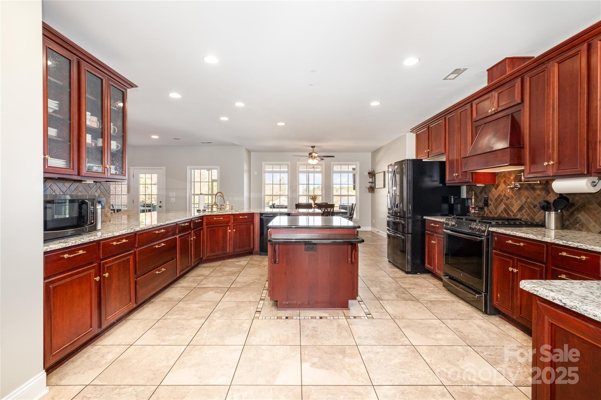 167 Black Road Statesville, NC 28677 - Photo 18 of 48 a large kitchen with stainless steel appliances lots of counter top space