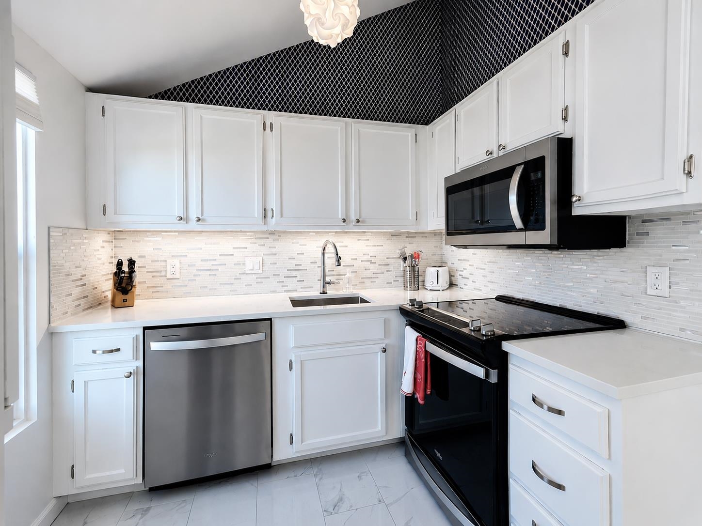 947 Ocean Boulevard, Unit 10 Hampton, NH 03842 - Photo 13 of 57