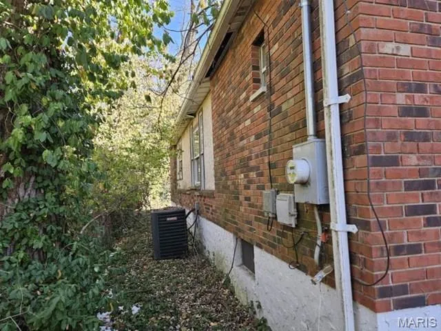 $79,900 | 9952 Noble Lane, St. Louis, MO 63136