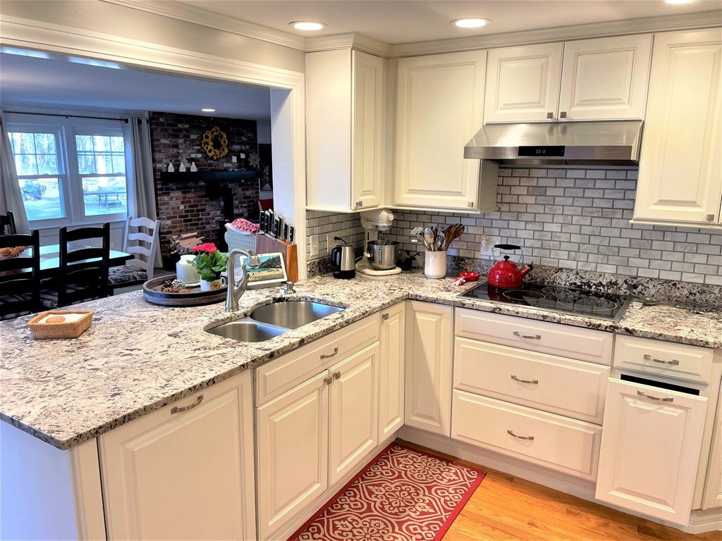 78 Claypit Hill Road Wayland, MA 01778 - Photo 14 of 42