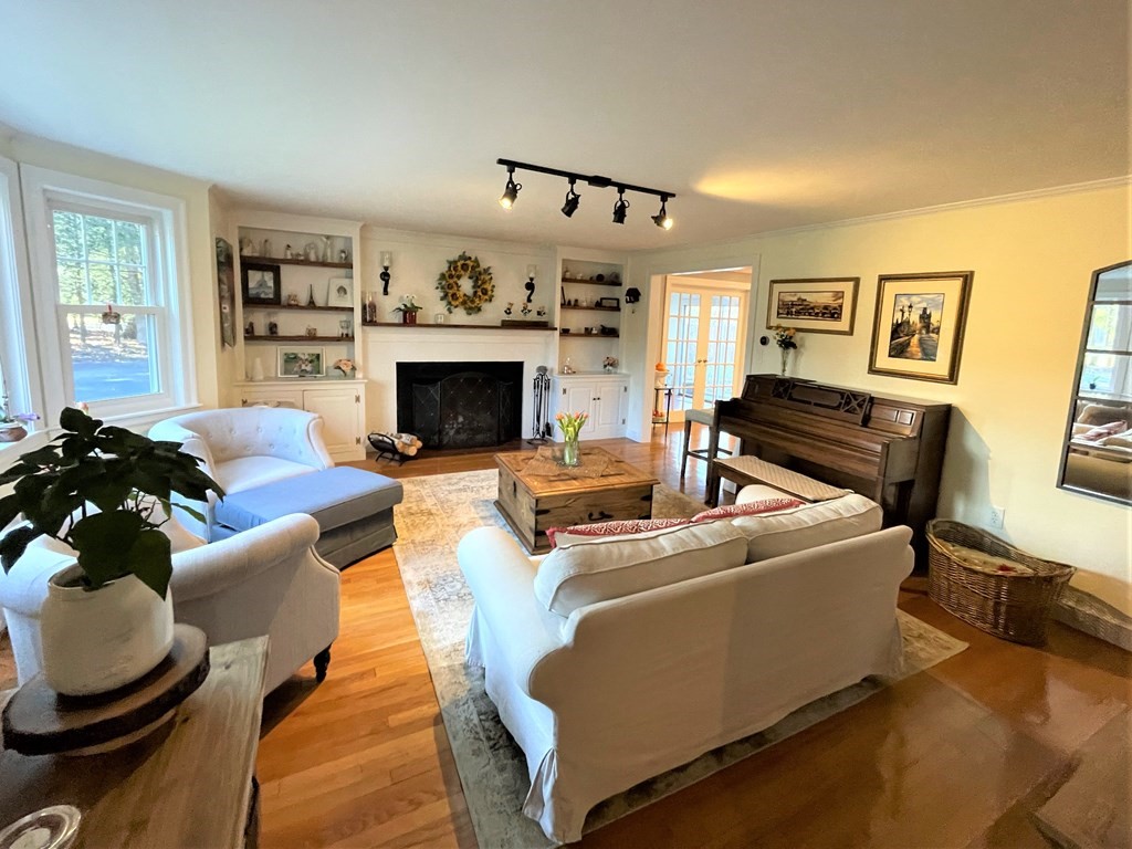 78 Claypit Hill Road Wayland, MA 01778 - Photo 15 of 42