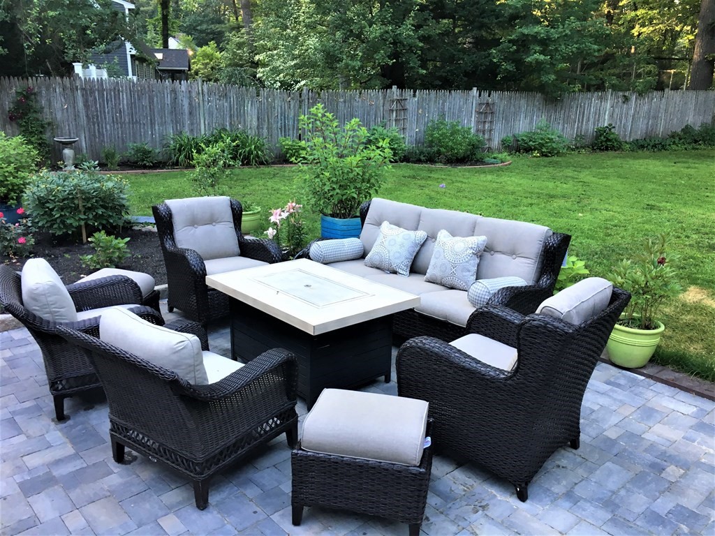 78 Claypit Hill Road Wayland, MA 01778 - Photo 7 of 42