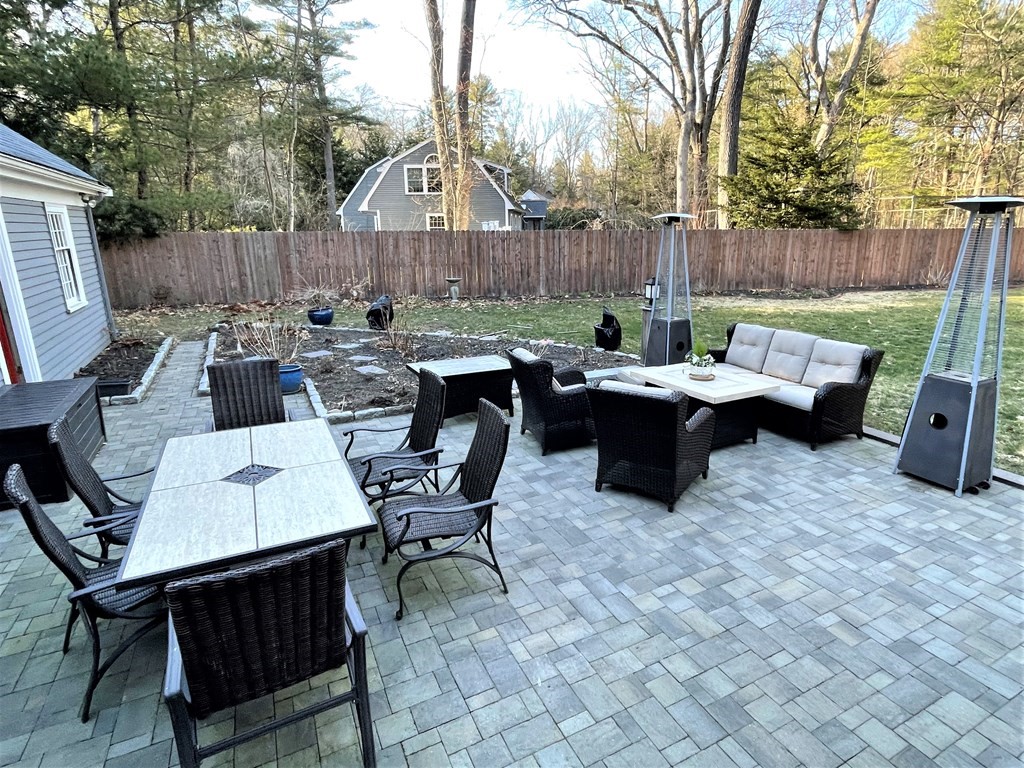 78 Claypit Hill Road Wayland, MA 01778 - Photo 8 of 42