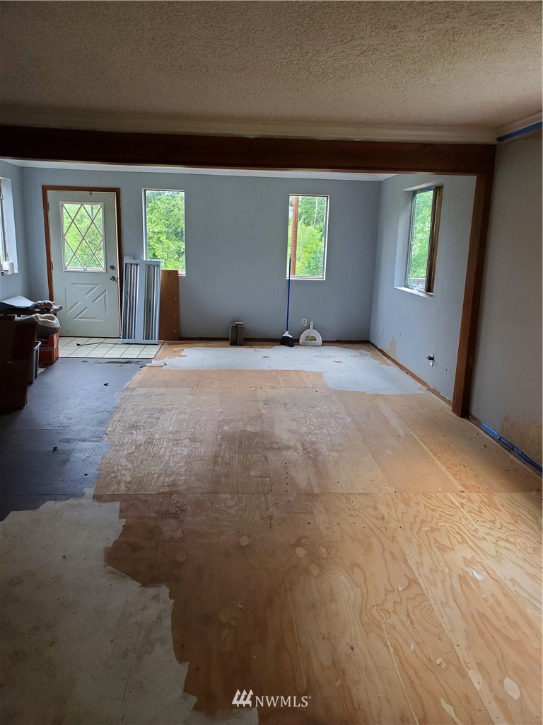 4030 Graf Road Centralia, WA 98531 - Photo 3 of 14 Gallery Image 3