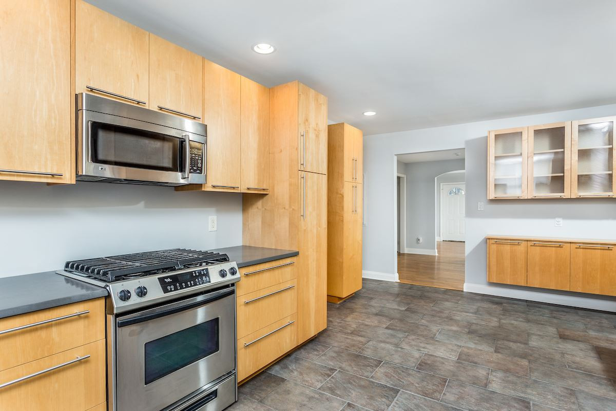 714 Glascock Street Raleigh, NC 27604 - Photo 15 of 29 Custom Cabinetry