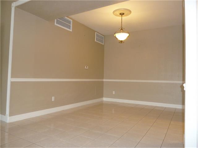 2100 Tanglewilde Street, Unit 8 Houston, TX 77063 - Photo 8 of 20 Dining Room