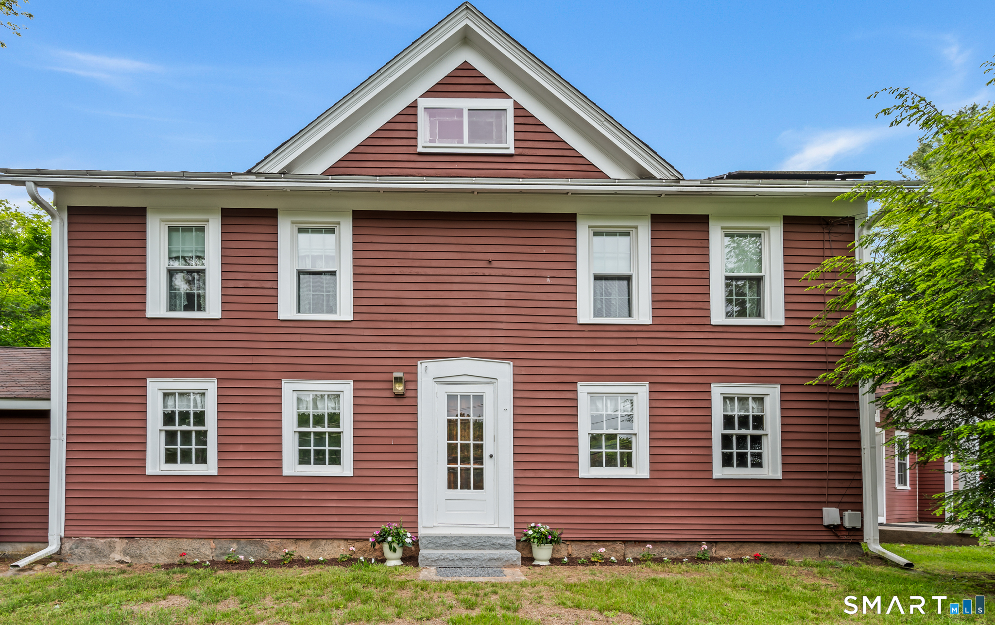 539 Hopewell Road Glastonbury, CT 06033 - Photo 3 of 38