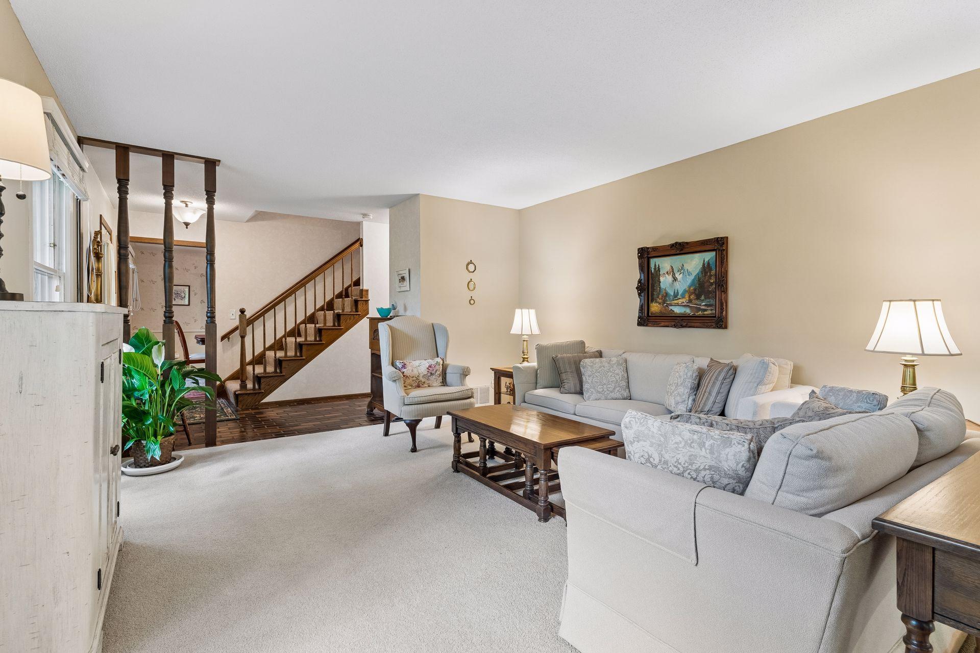 360 Quail Road Dellwood, MN 55110 - Photo 7 of 39