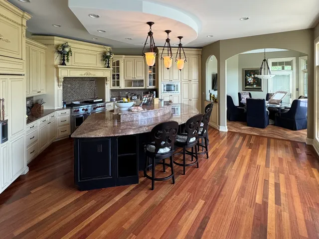 $2,649,999 | 16W122 91st Street, Burr Ridge, IL 60527