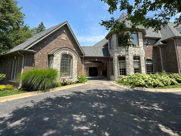 $2,449,999 | 16W122 91st Street, Burr Ridge, IL 60527