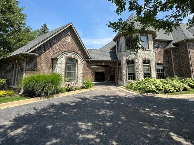 $2,649,999 | 16W122 91st Street, Burr Ridge, IL 60527