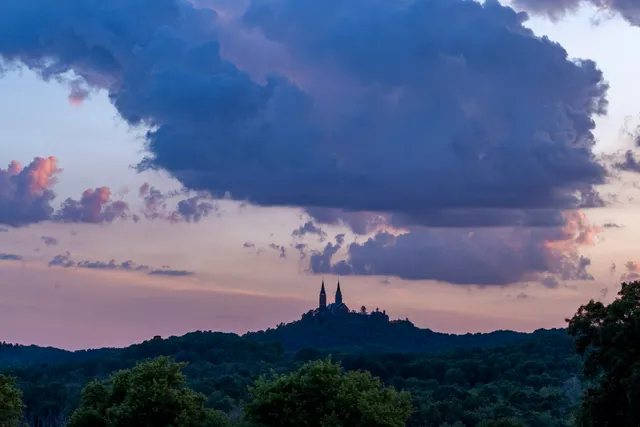 $1,150,000 | 5365 Highway 167, Erin, WI 53033