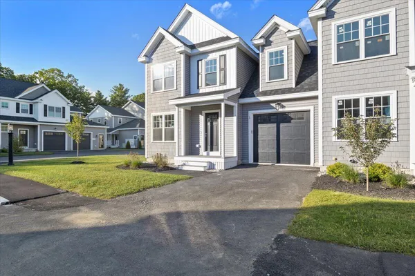 $529,900 | 25 Regency Circle, Unit 1, Kittery, ME 03904